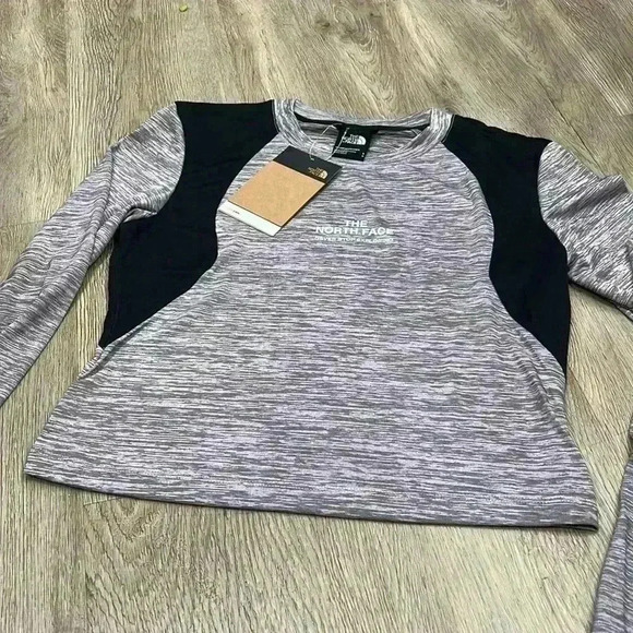 The North Face Women’s Long Sleeve Top, Small - Picture 4 of 8